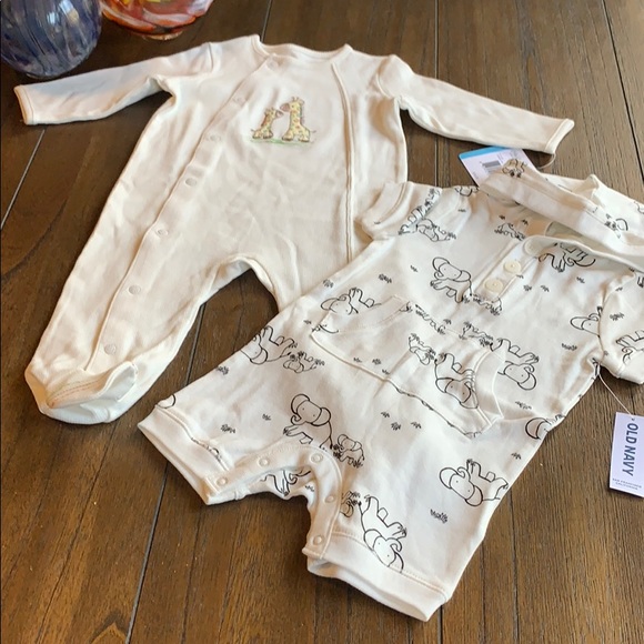 Bundle—NWT Old Navy Elephants & Little Me Giraffes